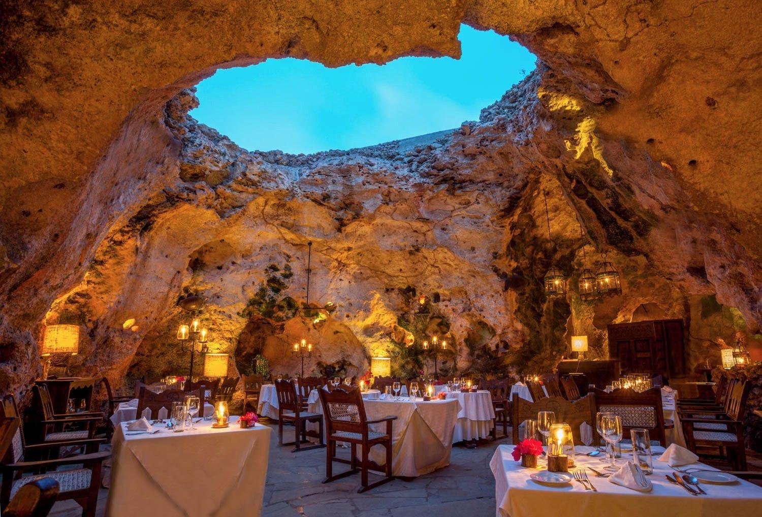 10 Weirdest Restaurants Around the World Worth Visiting