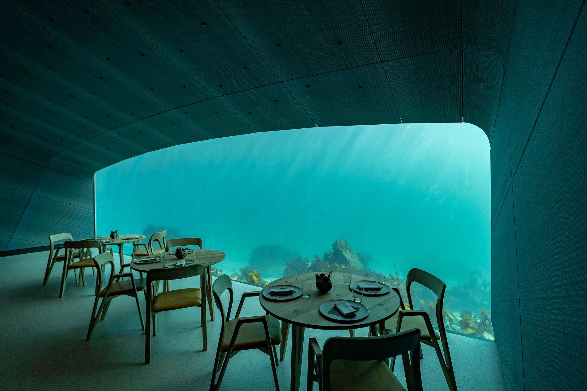 10 Crazy Dining Experiences Around the World You Won’t Believe Exist