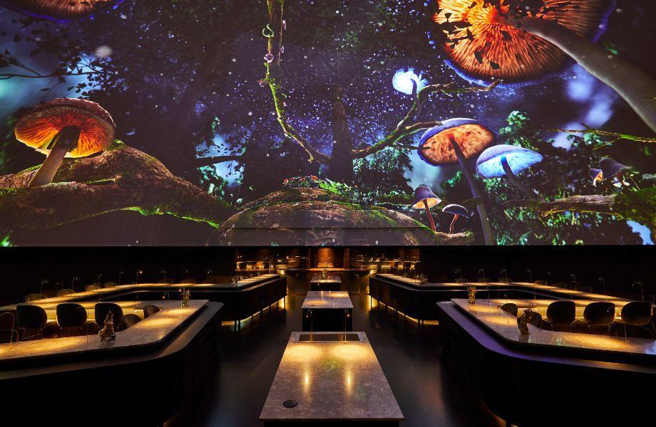 10 Crazy Dining Experiences Around the World You Won’t Believe Exist