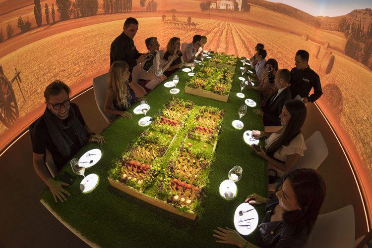 10 Crazy Dining Experiences Around the World You Won’t Believe Exist