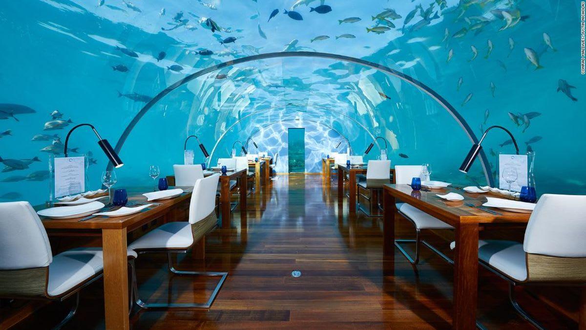 10 Restaurants With the Most Amazing Views in the World
