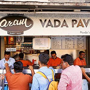 10 Street Food Cafés & Local Eateries Around the World You Need to Try
