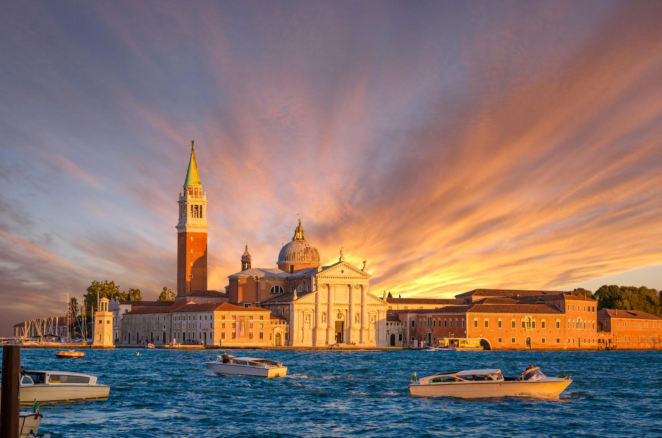 Best Photography Spots in Italy 🇮🇹 | 10 Beautiful Places to Capture on Camera