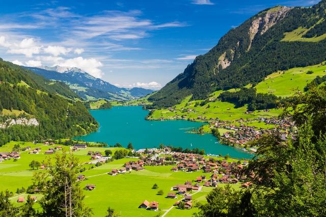 10 Most Photogenic Places in Switzerland 🇨🇭 | Mountains, Lakes & Villages