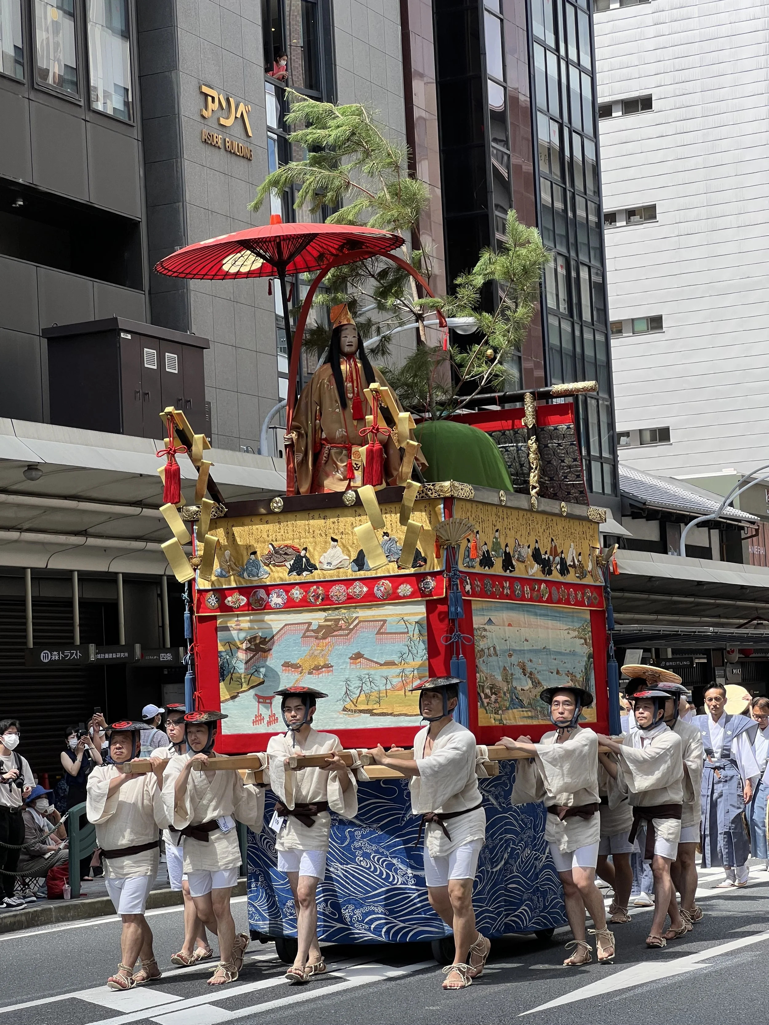 Top Japanese Festivals for Foreigners to Experience 🇯🇵