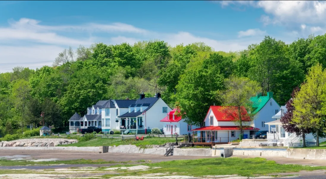 Hidden Gems in Popular Destinations in Canada 🇨🇦