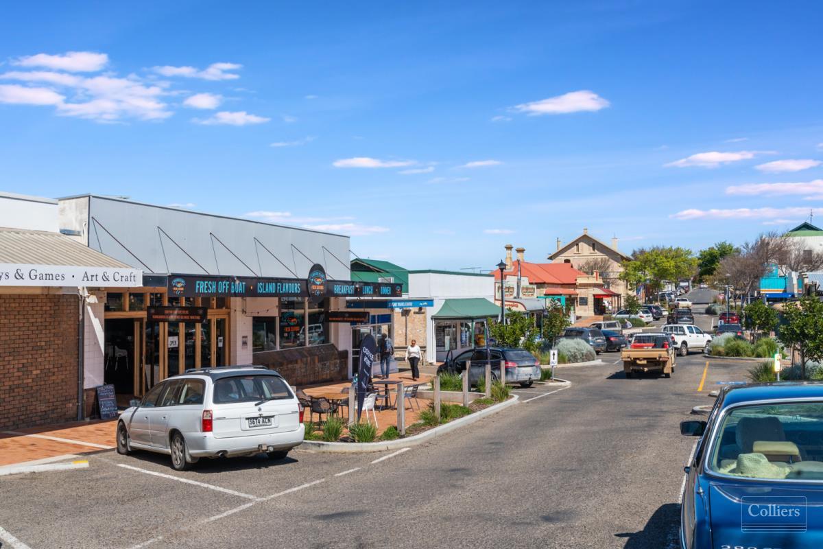 Retro Australia Road Trip: Vintage Towns, Motels & Classic Coastal Stops