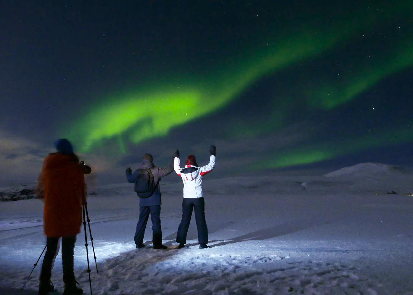 10 Once-in-a-Lifetime Travel Experiences Worth Flying Around the World For